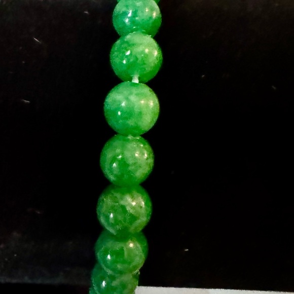 Green stretch bracelet - Picture 2 of 3